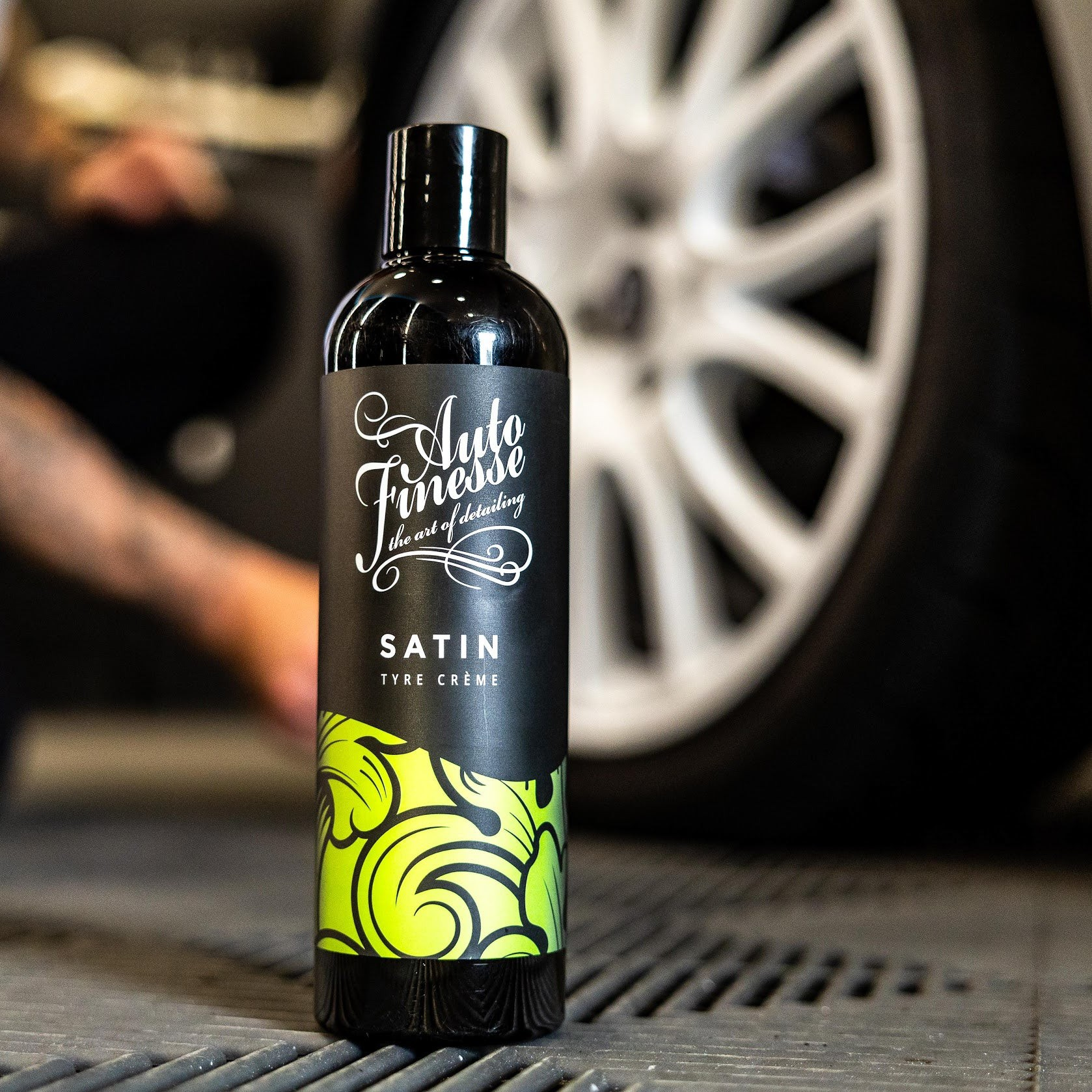 Auto Finesse Lastik Parlatıcı Jel - Satin 500ml - Görsel 2